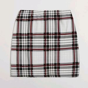 Unity Plus Slit Hem Plaid Skirt
